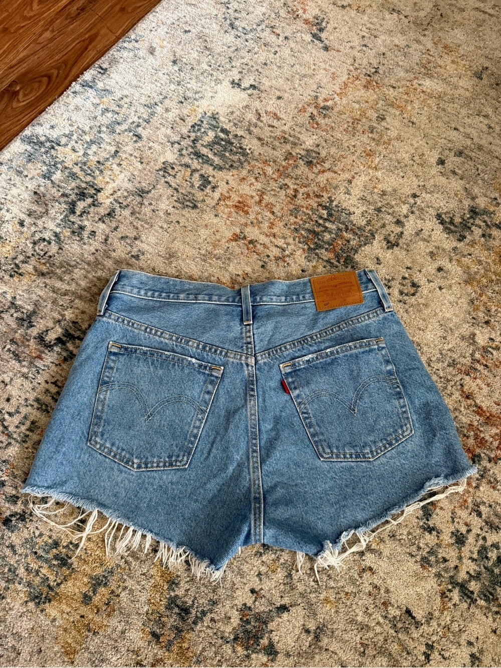 Levi's 501 Shorts 29 - Picture 3 of 5